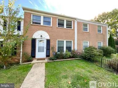 Main picture of 5459 Woodenhawk Cir