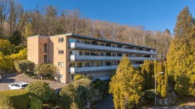 Main picture of 2805 75th Pl SE