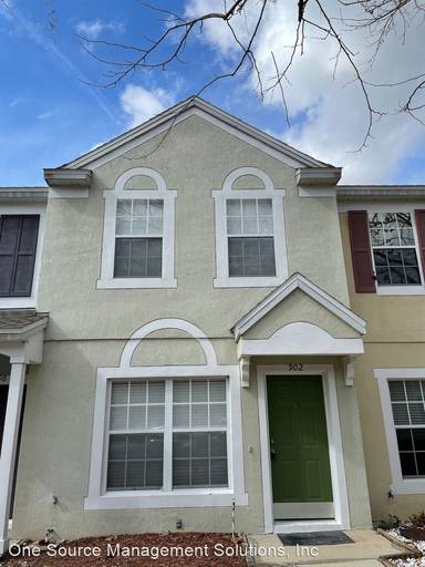 Main picture of 902 Vineland Pl