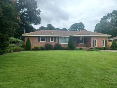 Main picture of 732 Arvin Rd