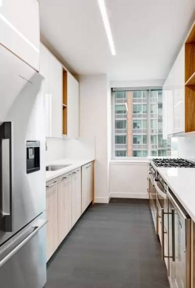 Main picture of 101 West End Ave Apartments