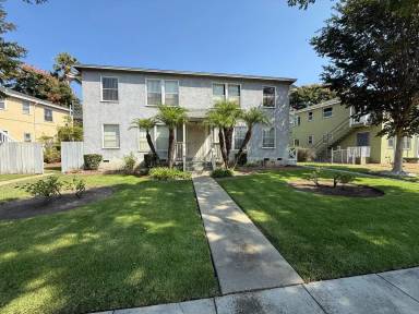 Main picture of 4434 Linden Ave
