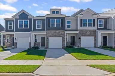 Main picture of 27 Whaler Ave