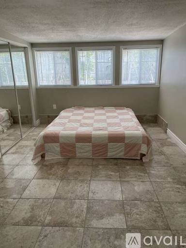 Main picture of 2333 Batson Ave