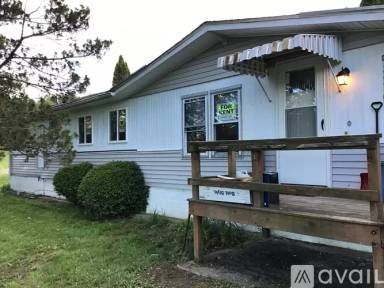 Main picture of 2094 Old Kings Hwy
