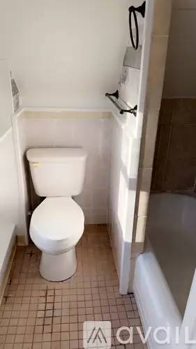 Main picture of 186 Lewis Ave