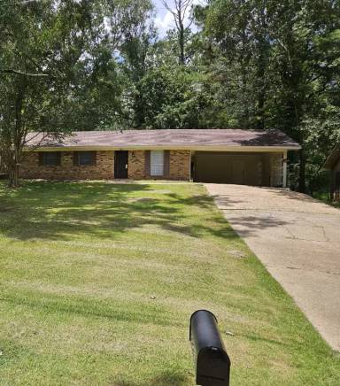Main picture of 2835 Glenderry St