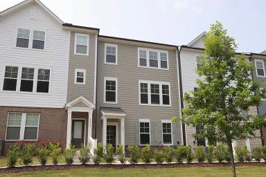 Main picture of 3247 Lynn Rd