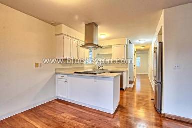 Main picture of 5202 NE 85th Ave