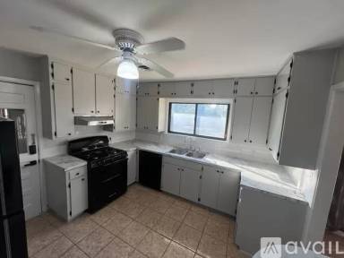 Main picture of 3701 Henrietta Ave