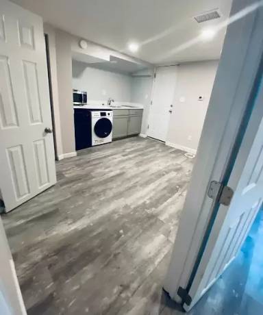 Main picture of 5736 Biscayne Dr