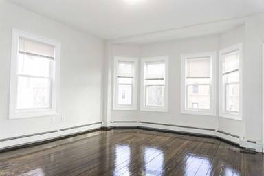 Main picture of 3147 Washington St