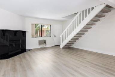 Main picture of 3962 Howard Ave