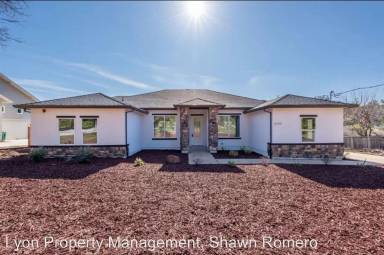 Main picture of 3262 Country Club Dr