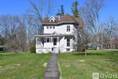 Main picture of 21 Browns Ave