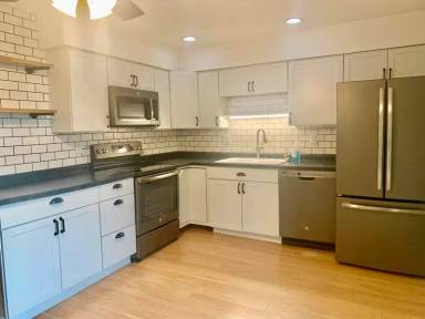 Main picture of 234 E Logan St