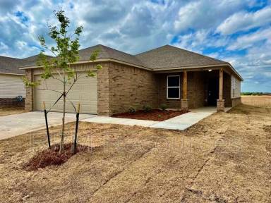 Main picture of 10429 NW 19th St