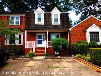 Main picture of 426 Middle Oaks Dr