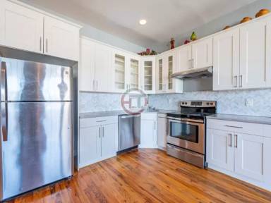Main picture of 2242 Cedar Ave