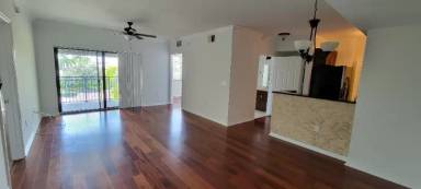 Main picture of 4907 Midtown Ln
