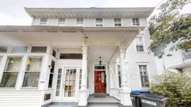 Main picture of 112 Garden St