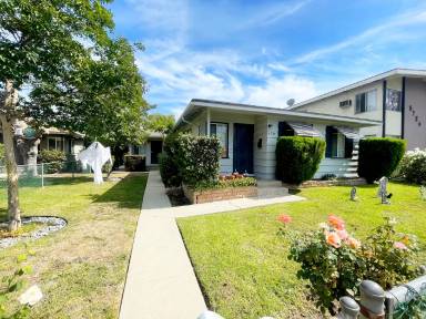Main picture of 5734 Kester Ave