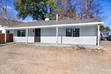 Main picture of 16811 Saticoy St