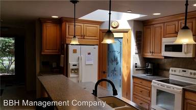 Main picture of 1426 Evergreen Park Ln SW