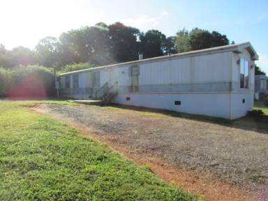 Main picture of 2413 Skyview Ln