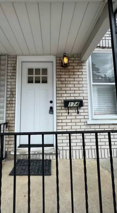 Main picture of 174 Ridge St