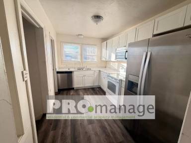 Main picture of 446 S Park Ave