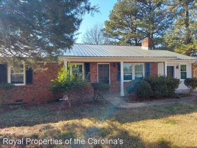 Main picture of 201 Shumaker Dr