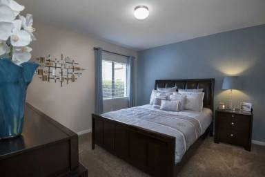 Main picture of 9200 N MacArthur Blvd