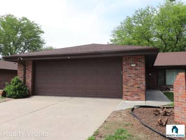 Main picture of 6940 Sumner St