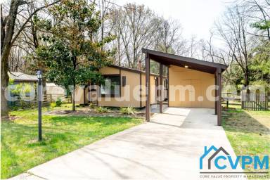 Main picture of 9362 Torrent Row