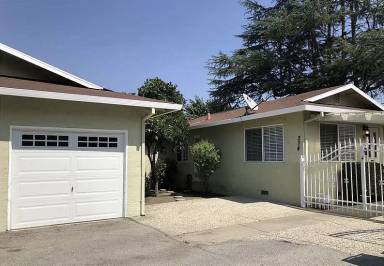 Main picture of 212 Superior Dr