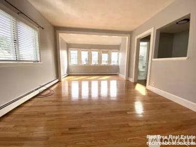 Main picture of 179 Emerald St