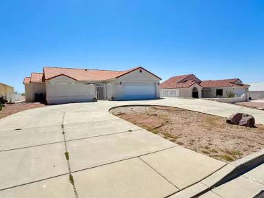 Main picture of 2576 McCormick Blvd