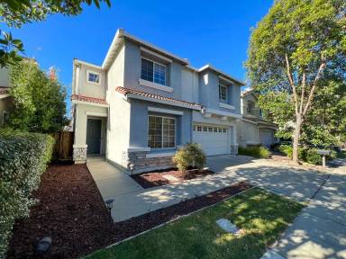 Main picture of 15537 Oceanside Way