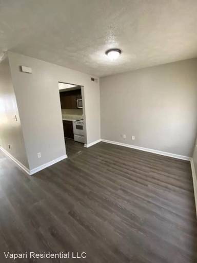 Main picture of 1169 W 30th St