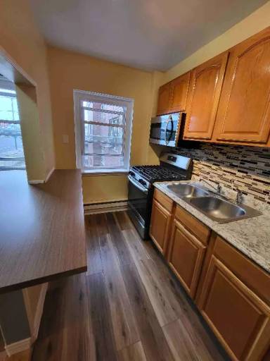 Main picture of 751 Adams Ave