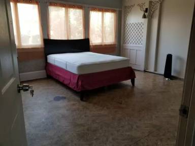 Main picture of 217 Angelus St