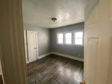Main picture of 4445 N 30th St
