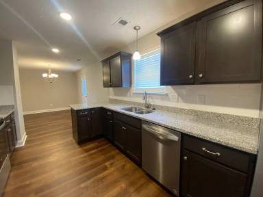 Main picture of 1008 Berra Dr
