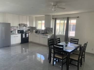 Main picture of 918 8th Ave
