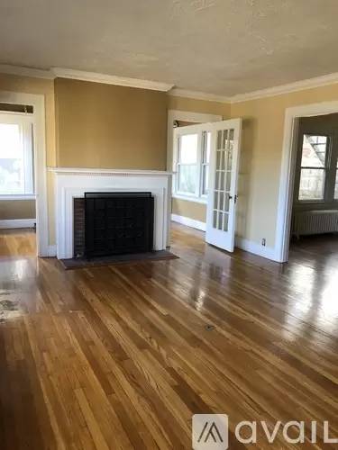 Main picture of 1082 Whitney Ave