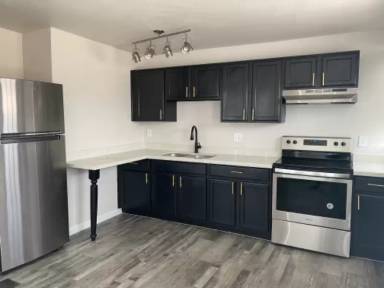 Main picture of 925 E McKinley St Apartments