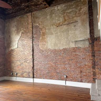 Main picture of 231 Huron Ave