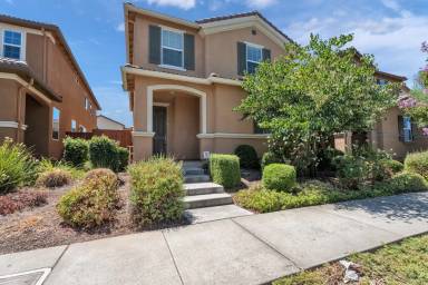 Main picture of 3082 Club Center Dr