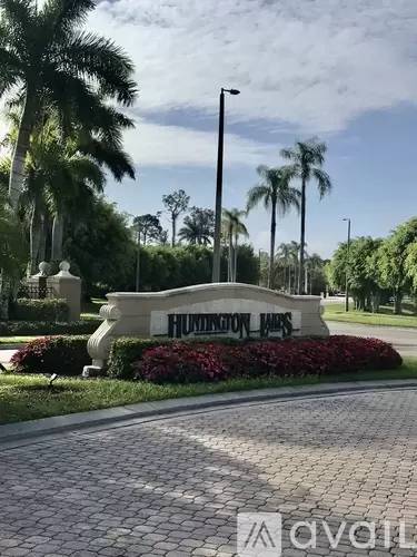 Main picture of 6655 Huntington Lakes Cir